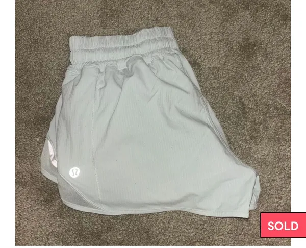 Lululemon Hotty Hot Short 2.5” - Image 3