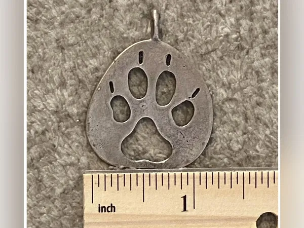 Vintage Sterling Silver .925 Hand Made Bear Paw Print Pendant - Image 5