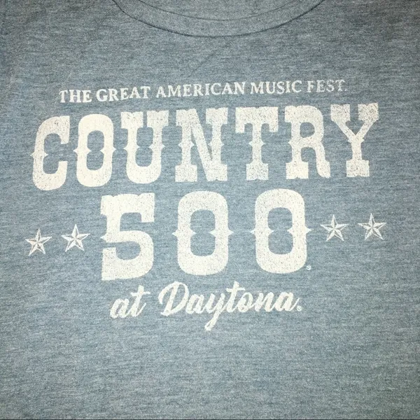 NASCAR fanatics large American country music fest - Image 3