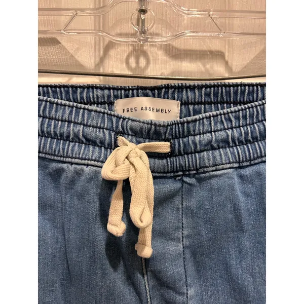 Free Assembly Womens Light Wash Denim Jogger Pants Size L Elastic Waist Stretch - Image 3