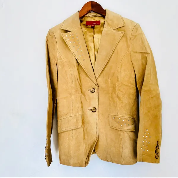 NWOT Max USA 100% genuine Leather Studded Blazer Medium Tan - Image 3