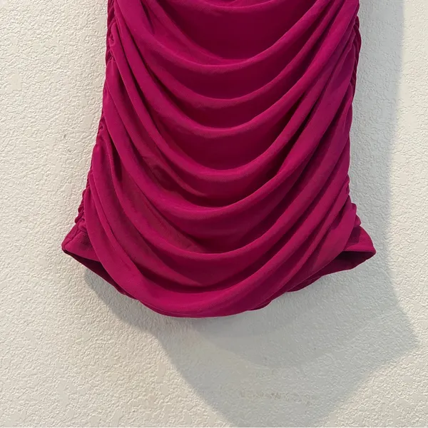 Privy Mesh Ruched Off The Shoulders Sweetheart‎ Mini Dress In Berry Size S - Image 6