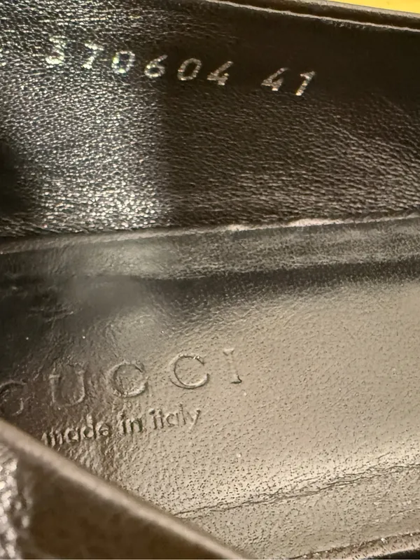 Gucci Salandia Black Leather Peep Toe Flats Silver Chain Logo Accent - Image 2