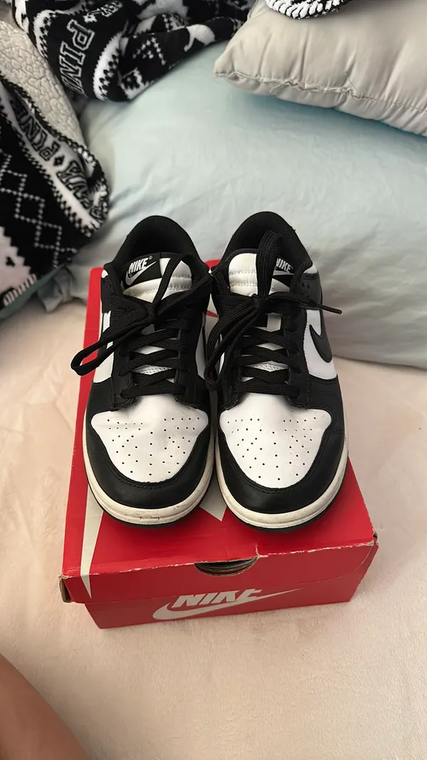 Nike Panda Dunk Low - Image 7