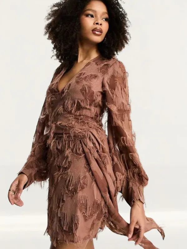 NWT ASOS design fluffy Vneck brown tie waist tie back terracotta rose tone SZ-6 - Image 2