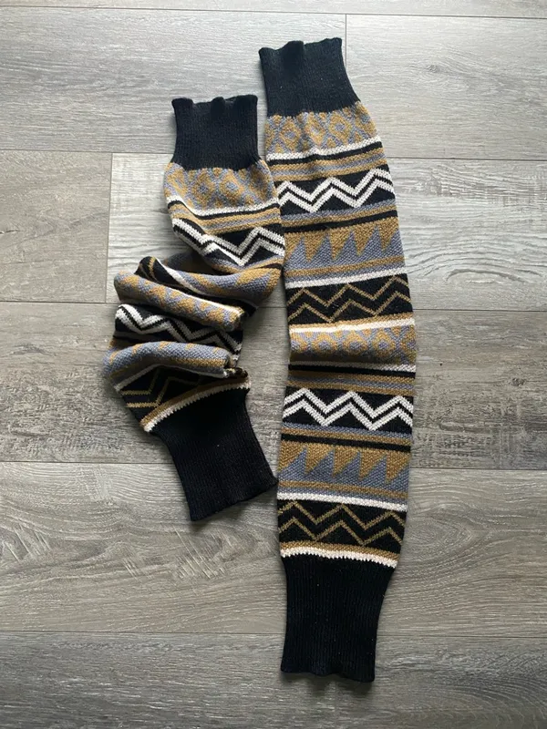 Patterned Knit Leg Warmers in Black, Tan & Gray One Size Boho - Image 4