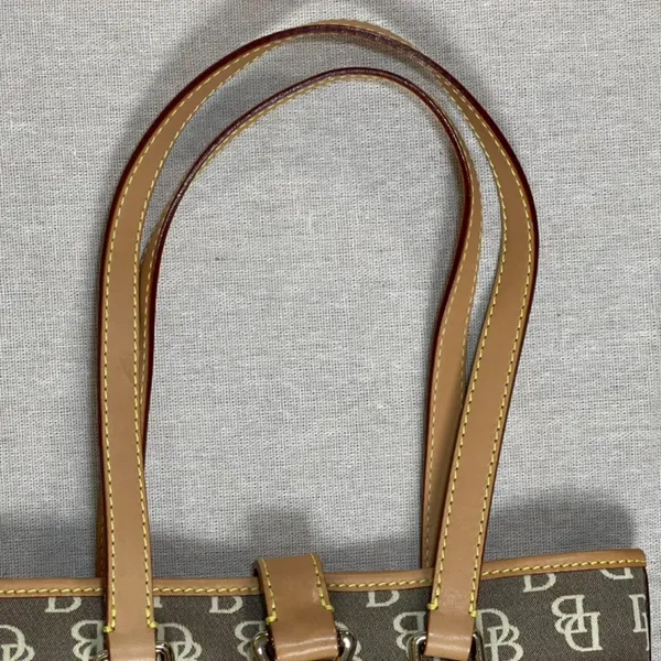 Dooney & Bourke | Vintage Tan and Gray Signature Classic Bucket Bag - Image 8