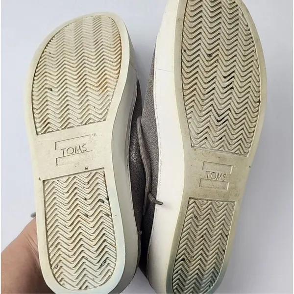 TOMS Sneakers Womens‎ Size 9 Metallic Gray/Silver Shoes - Image 9