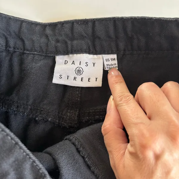 Daisy Street Star Patch Black Denim Midi Skirt Women’s Small Streetwear Y2K - Image 4