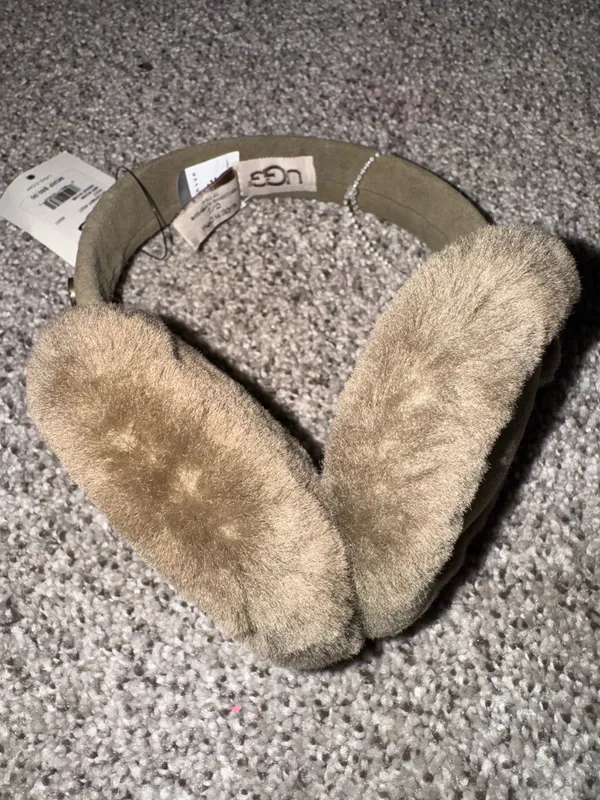Ugh earmuffs  - Image 4
