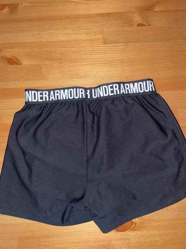 Under Armour Shorts - Image 3