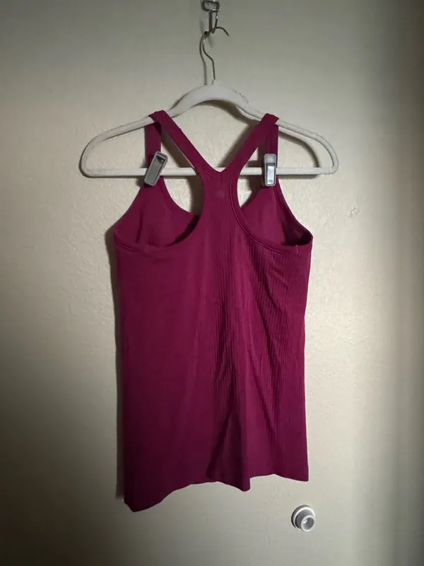 Lululemon Ebb to Street Tank Sz 8 Berry Magenta - Image 5
