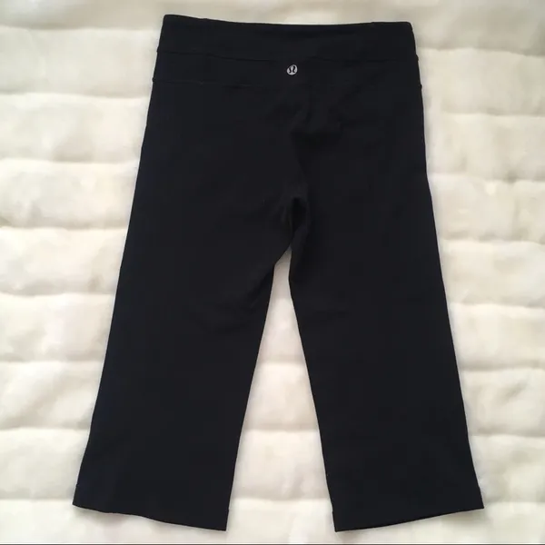 Lululemon Black Groove Crop Pant 4 - Image 2