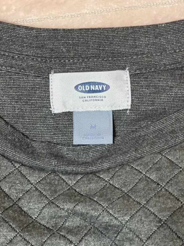 Old Navy Sweater - Image 4
