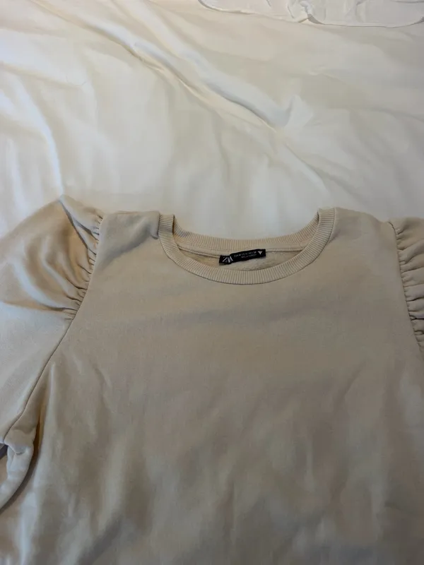 Zara Crewneck Puff Sleeve Sweatshirt Beige Cotton - Image 2