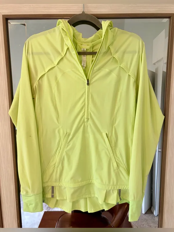 Lululemon Lightened Up Pullover bright yellow size 6 hooded Running Jacket - Image 3