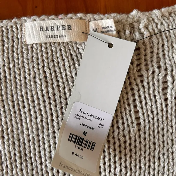 Harper Heritage Francesca’s cream deep Vneck sweater braided sides Size Medium - Image 5
