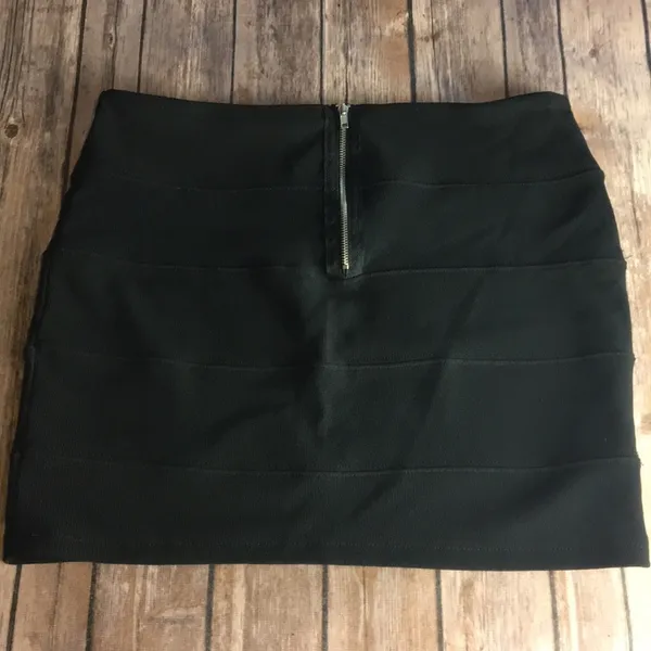 Black Bandage Mini Clubbing Skirt - Image 3