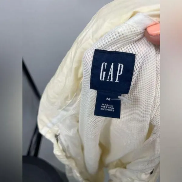 Gap windbreaker cream jacket size‎ medium zip up - Image 2