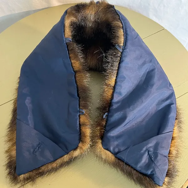 Vintage Faux Fur Collar Wrap – Striped Brown Black Fur Blue Lined Stole - Image 3