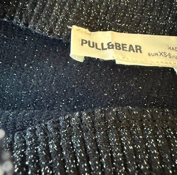 Shimmering Black Metallic Ribbed Mock Neck Top XS/S | Elegant Sparkle Knit Sleeveless Party Top | Pull&Bear - Image 6