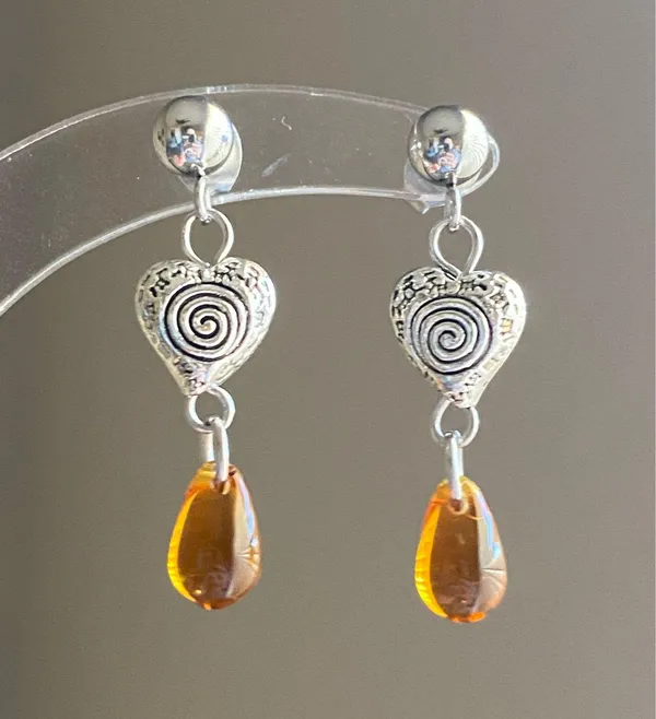 Handmade retro vintage fairy boho funky hippie style quality spiral heart dangle earrings🌀🤎🌱 - Image 4