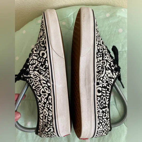 RARE Vans A Tribe called Quest ATCQ Women’s size 8.5 / Mens size 7 - Image 4