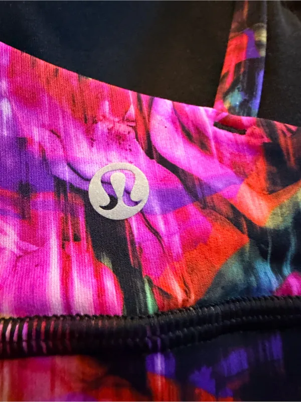 Lululemon Womens Size 4 Hyper Flow Pink Multi Energy Sports Bra - Image 3