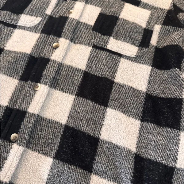 Cozy Black and White Fleece Checkered Button Down Shirt Size M - Image 3