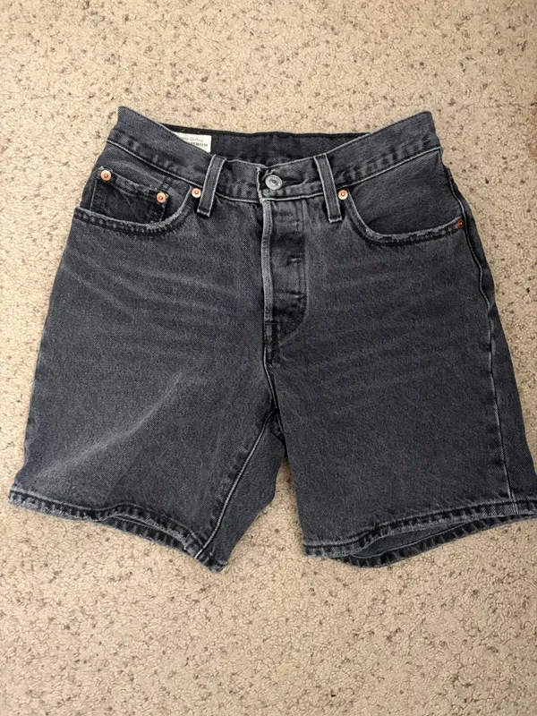 Levi’s 501 90’s Women’s Black Denim Shorts - Image 2