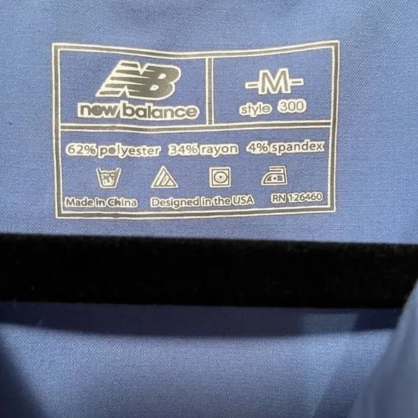 *30off3* New Balance Zip Up Lightweight sweatshirt with‎ pockets.​ - Image 8