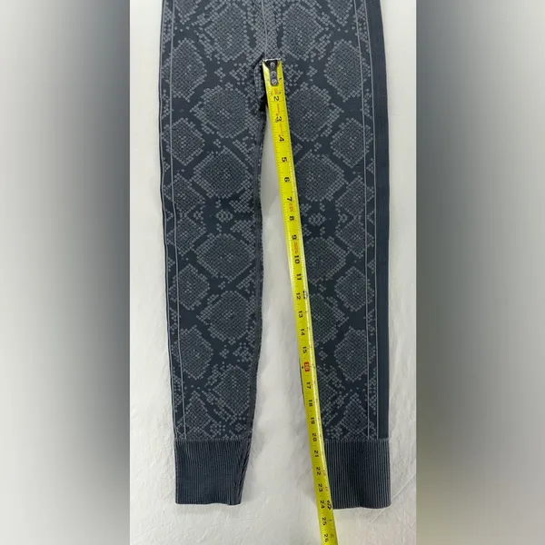 lululemon athletica Black Snake-Print Seamless Leggings - Image 6