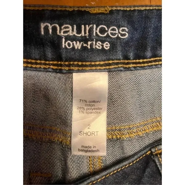 Maurices Jeans Women 2 Short Boot Cut Low Rise Dark Wash Distressed (1112) - Image 6