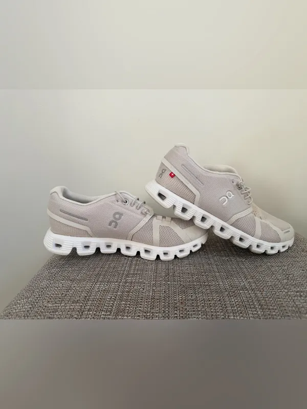 On cloud - Image 3