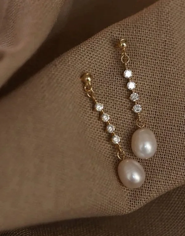 Elegant white pearl dangle drop earrings for women - Image 3