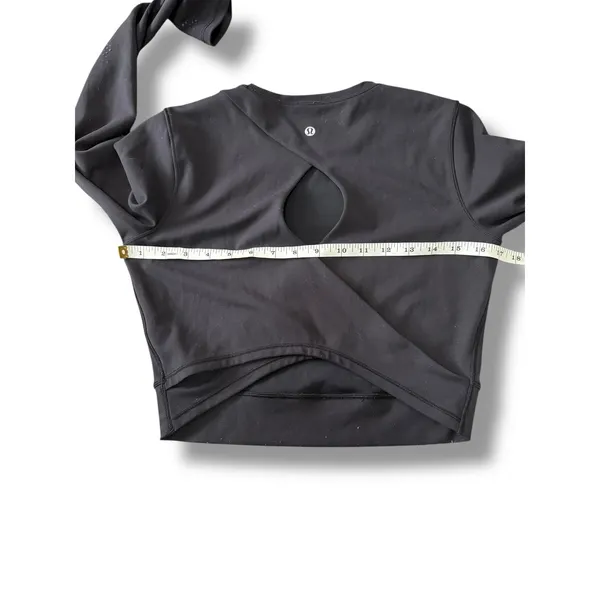 Lululemon Black Long Sleeve‎ Cropped Workout Top Keyhole Back Athleisure Size M - Image 6
