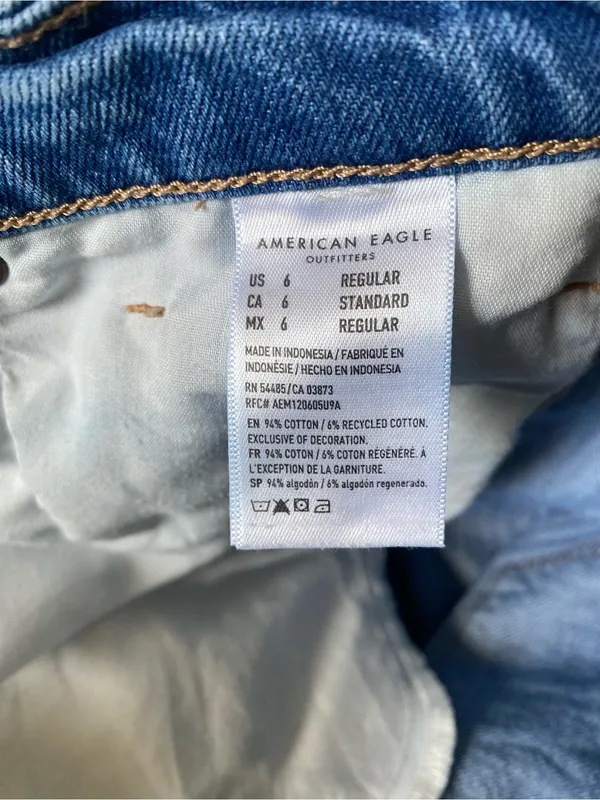 American Eagle Outfitters Mom Jeans - Image 5