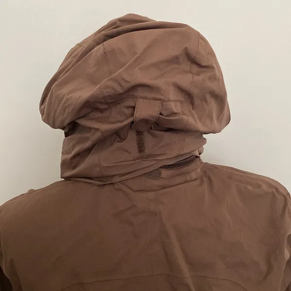 Marmot Brown lightweight rain Jacket with Fitted Silhouette - Image 4