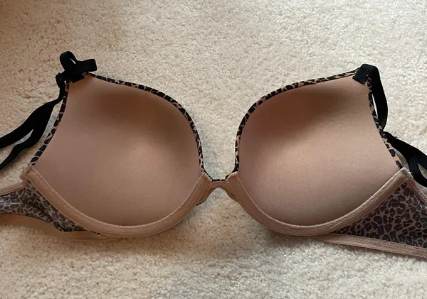 Victoria's Secret Push-up Bra - Image 2