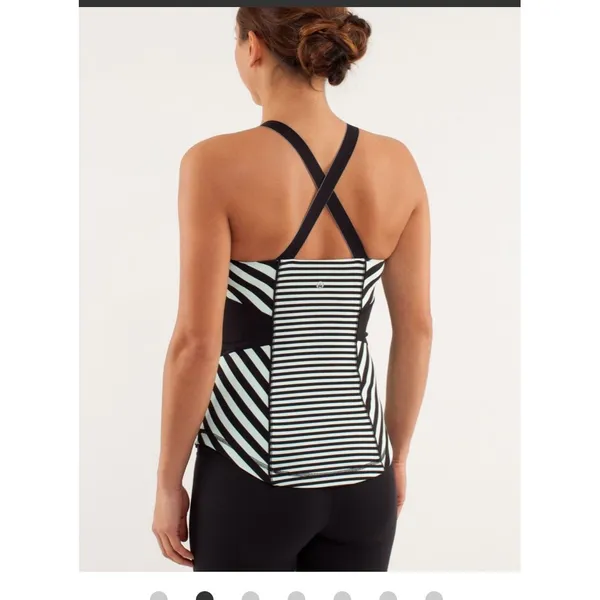 Lululemon Women's Work‎ It Out Tank Size 8 - Image 8