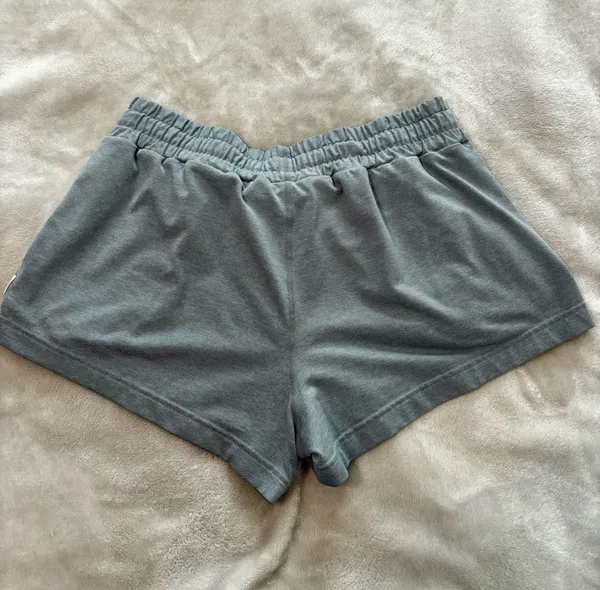 Vuori Shorts Women’s - Image 2
