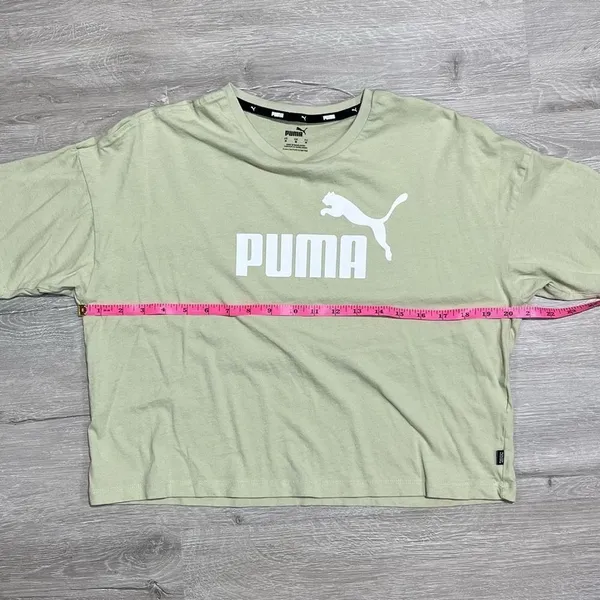 Puma Athletic Crop Top Women’s Size Medium - Image 8