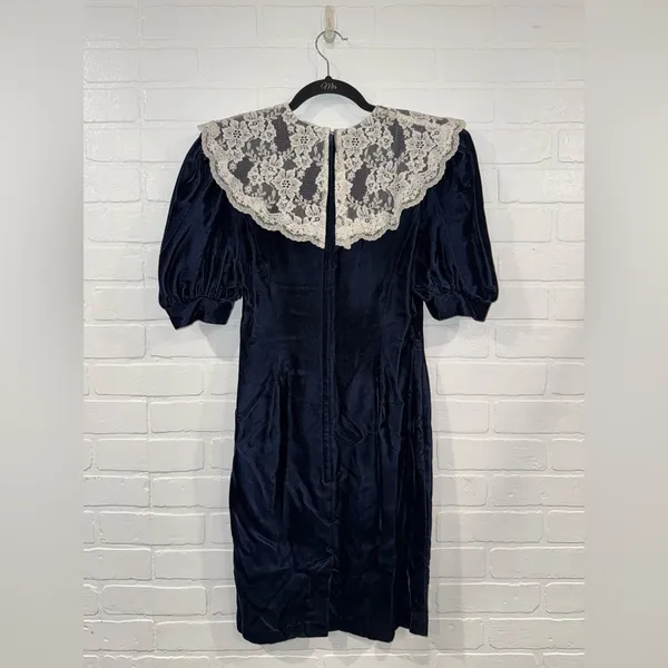 Vintage Jessica McClintock Gunne Sax Velvet Dress - Image 3