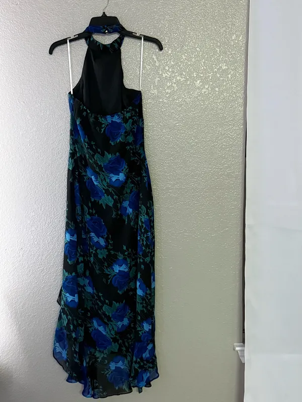 LULUS Elegant Entrance Black Floral Print Halter Maxi Dress size medium - Image 5