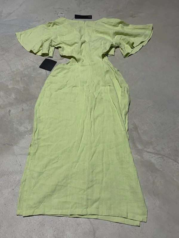 NWT Lulus summer journey Lime Green Tie-Front cutout Midi Dress small - Image 11
