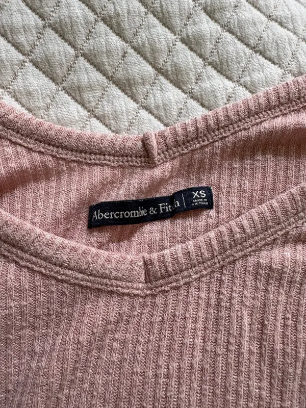 Abercrombie Off-The-Shoulder Top - Image 2