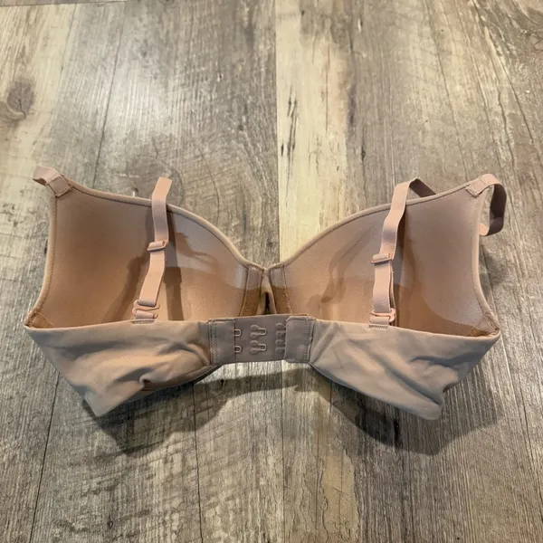 Nwt Skims Fits Everybody T-Shirt Demi Bra - Image 5