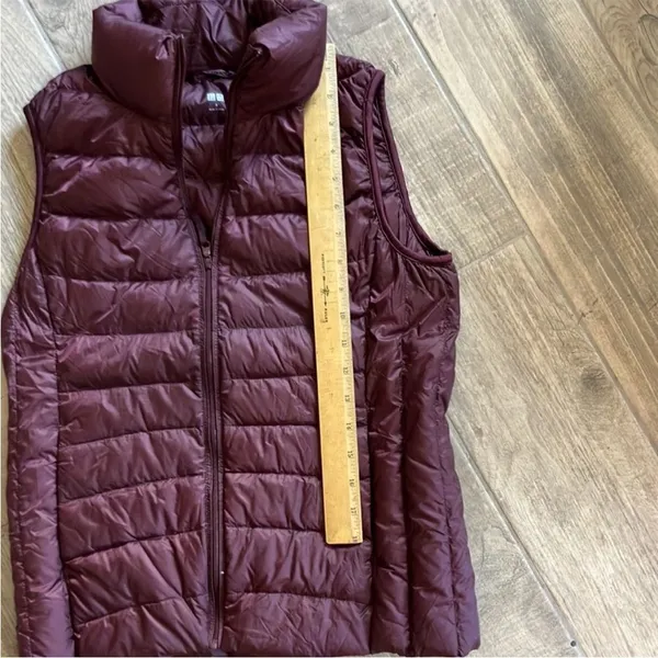 UniQlo Burgundy‎ Vest Size Small - Image 4