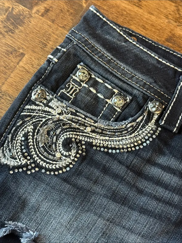 MISS ME Black Embellished Denim Cutoff Style Shorts Size 25 - Image 3