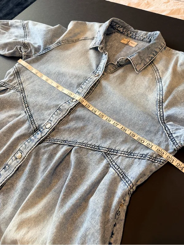 We the Free Hannah Denim mini dress buttondown, pockets, acid wash, Sz L - Image 5